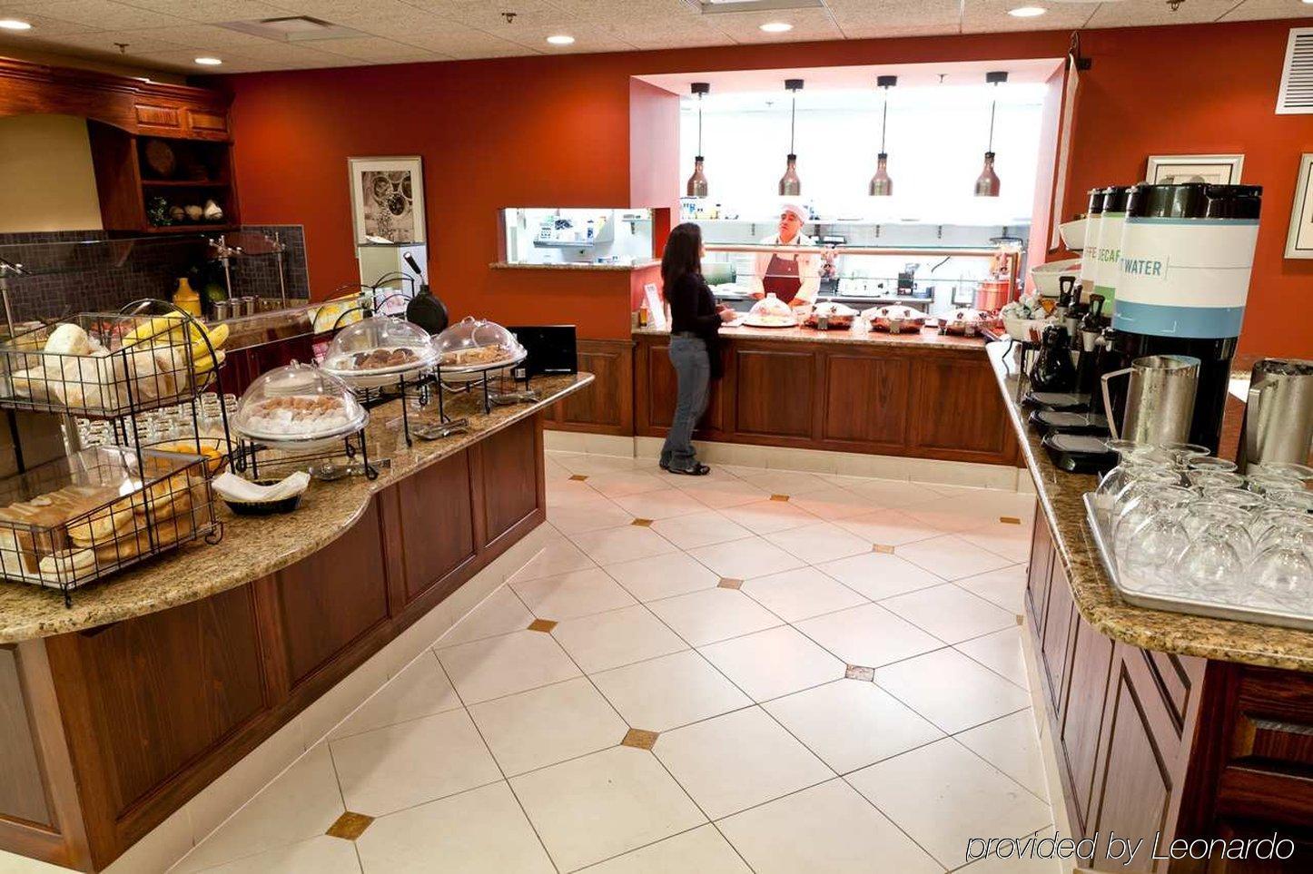 Hilton Garden Inn Raleigh Capital Blvd I-540 Restoran gambar