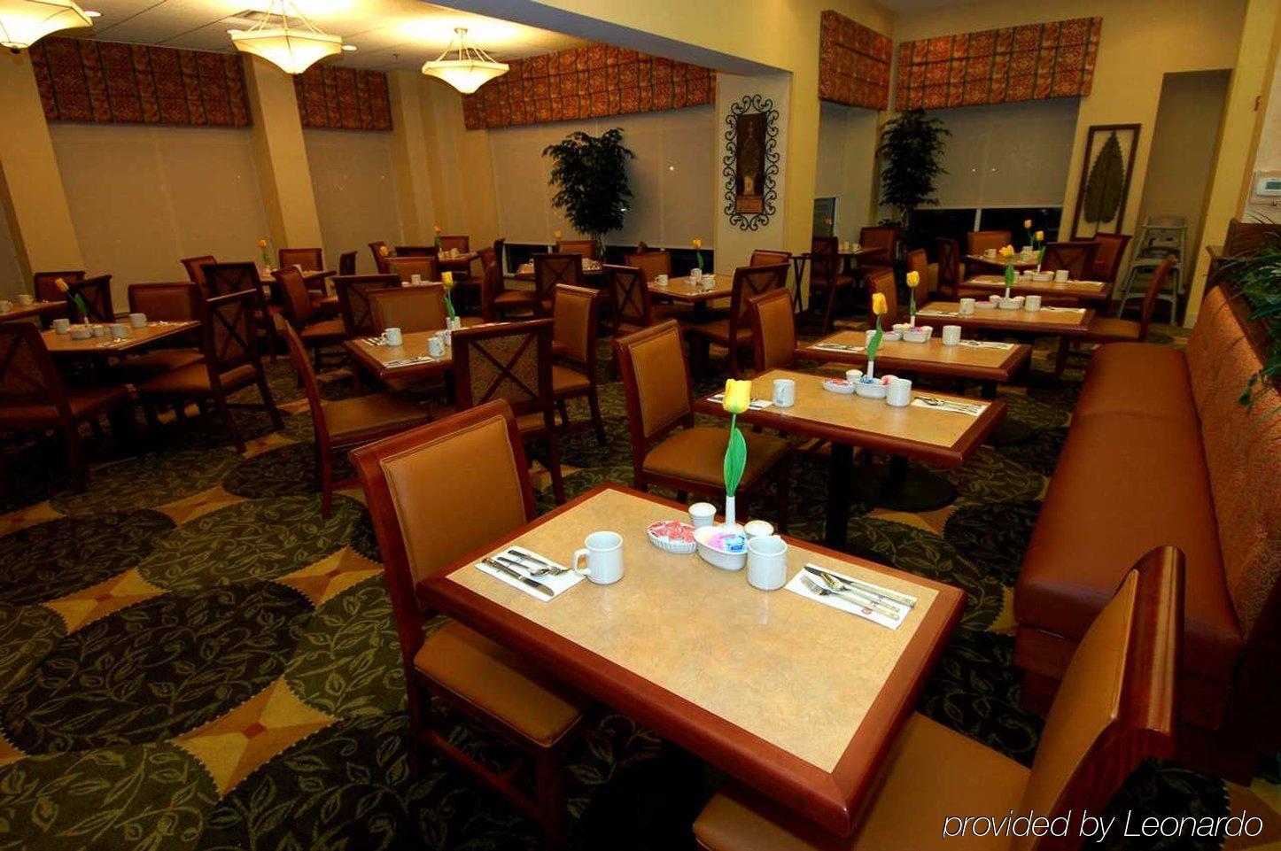 Hilton Garden Inn Raleigh Capital Blvd I-540 Restoran gambar